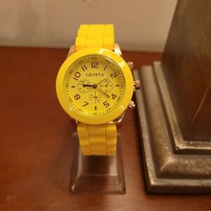 Brand New Yellow & Rose Gold Geneva Women's Silicone Watch